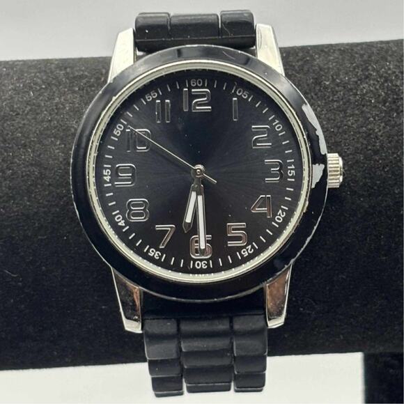 Silver & Black Men's Watch - Picture 1 of 4